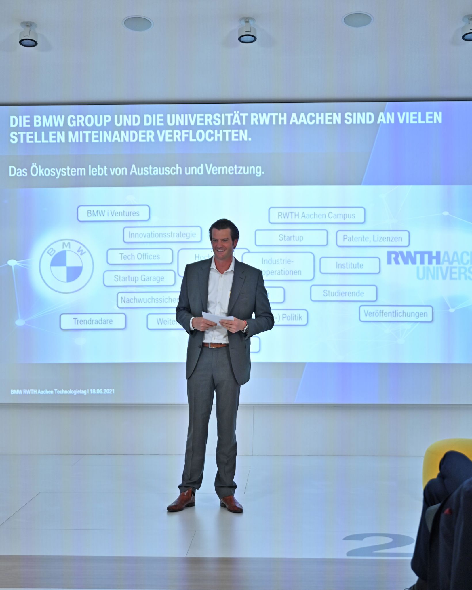 Dr. Stefan Floeck, Senior Vice President Body, Exterior, Interior at BMW Group and Executive Mentor for the RWTH cooperation